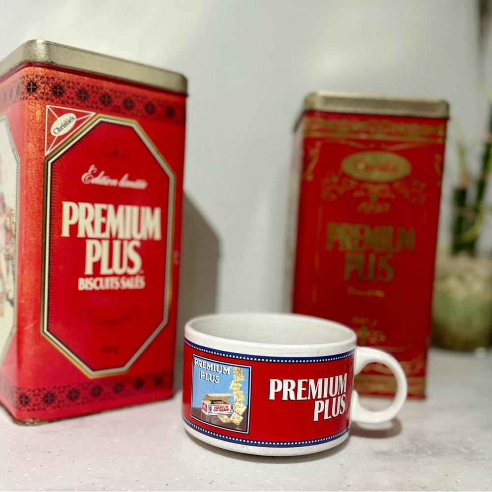 90’s Premium Plus/Ritz Cracker Tins and soup mug set -limited addition